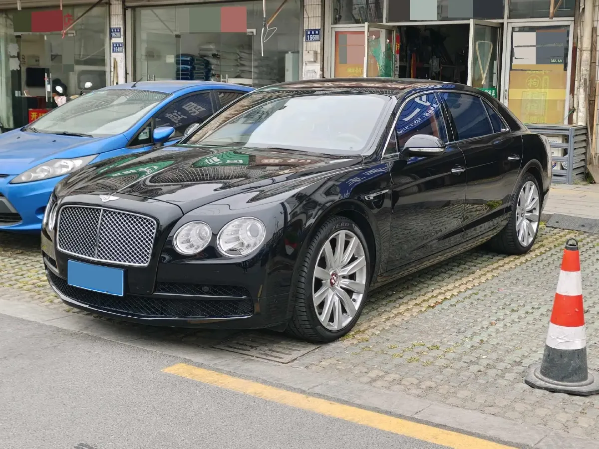 2017 Bentley Flying Spur 4.0T 528HP V8 8AT,autocango,china used car exporter,china ev exporter,chinese used car exporter,chinese used ev exporter