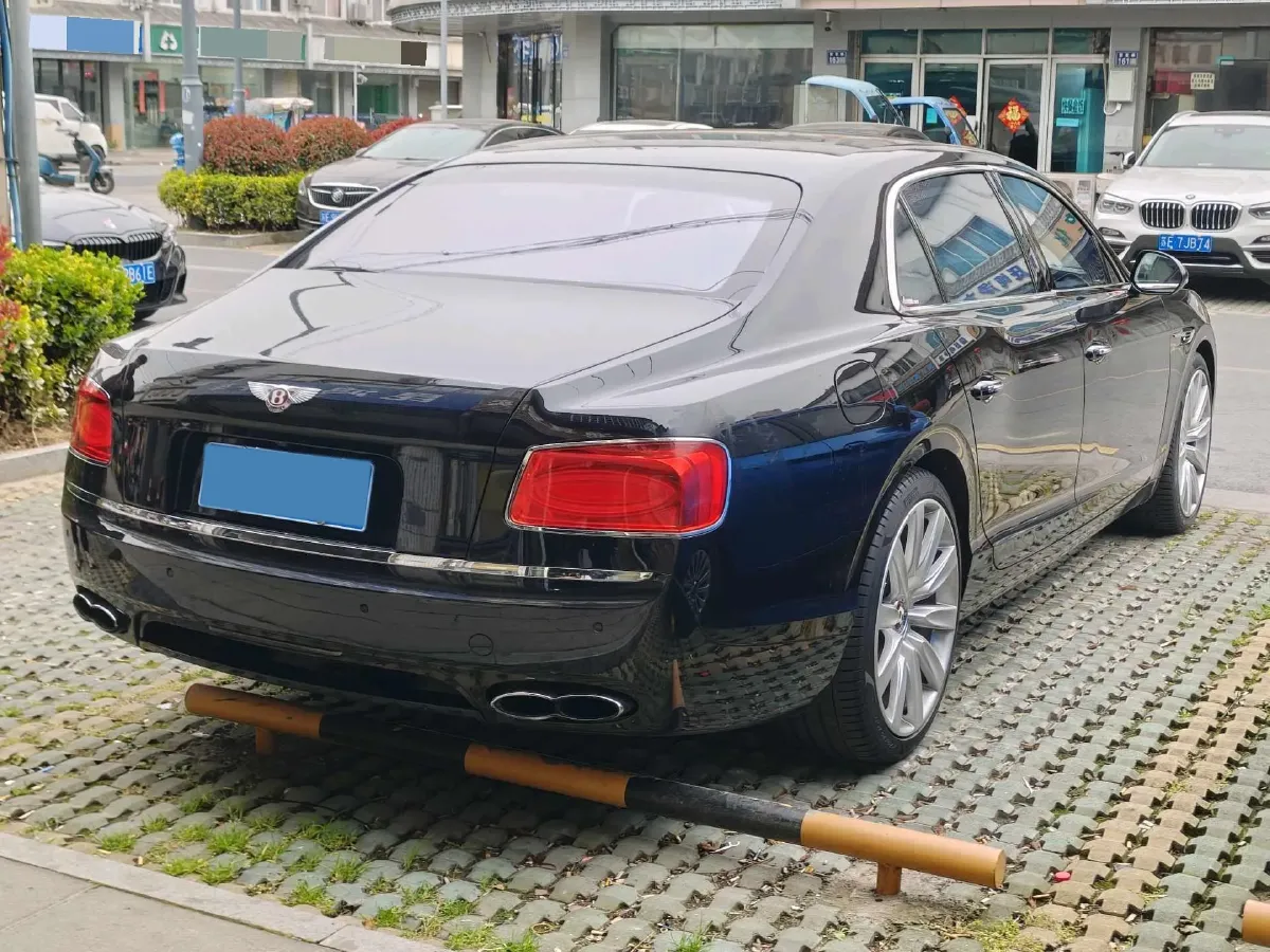2017 Bentley Flying Spur 4.0T 528HP V8 8AT,autocango,china used car exporter,china ev exporter,chinese used car exporter,chinese used ev exporter