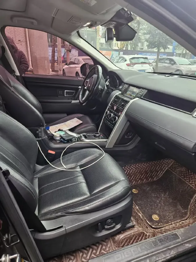 2017 Land Rover Discovery Sport 2.0T 241HP L4 9AT,autocango,china used car exporter,china ev exporter,chinese used car exporter,chinese used ev exporter