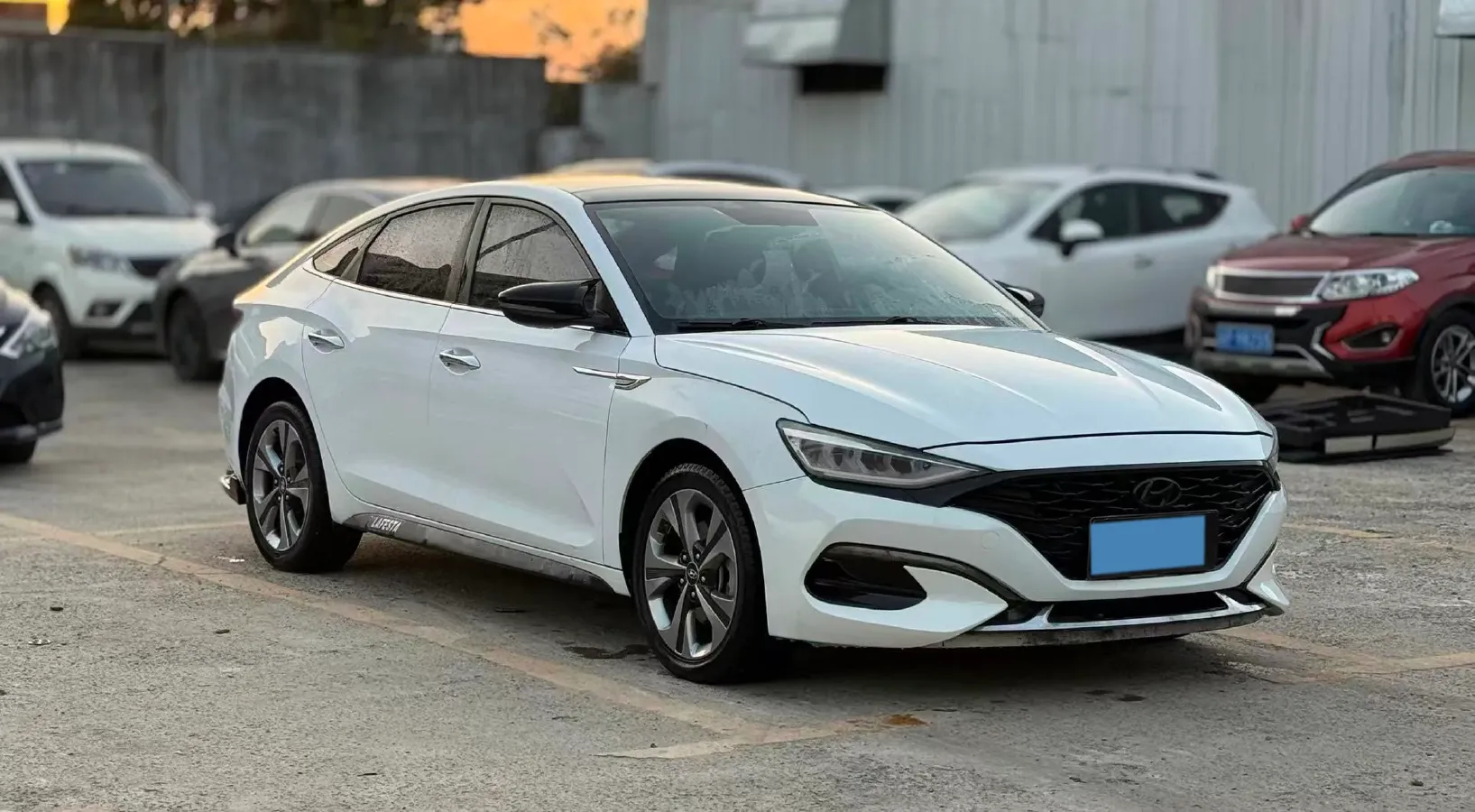 2019 Hyundai La Festa 1.6T 190HP L4 7DCT,autocango,china used car exporter,china ev exporter,chinese used car exporter,chinese used ev exporter