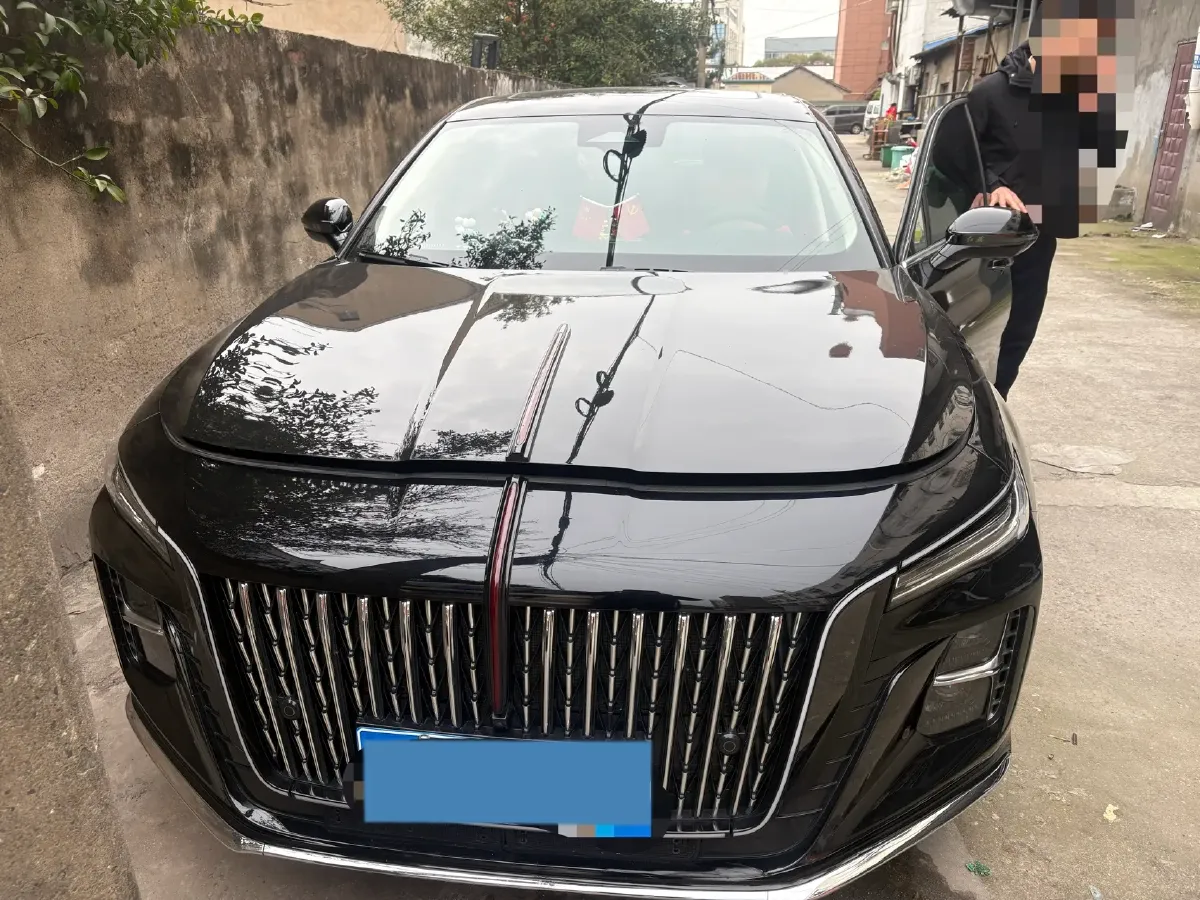 2023 HongQi H5 2.0T 224HP L4 8AT,autocango,china used car exporter,china ev exporter,chinese used car exporter,chinese used ev exporter