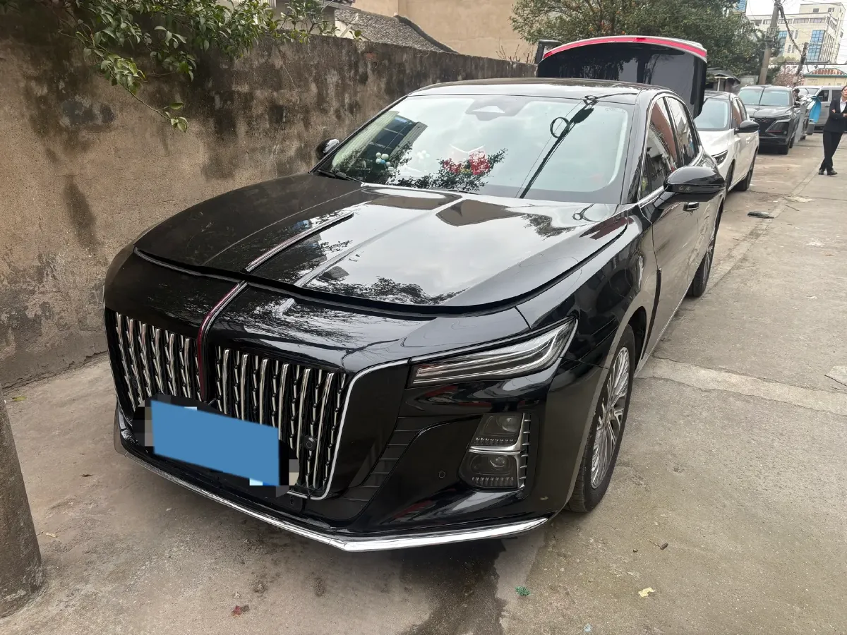 2023 HongQi H5 2.0T 224HP L4 8AT,autocango,china used car exporter,china ev exporter,chinese used car exporter,chinese used ev exporter