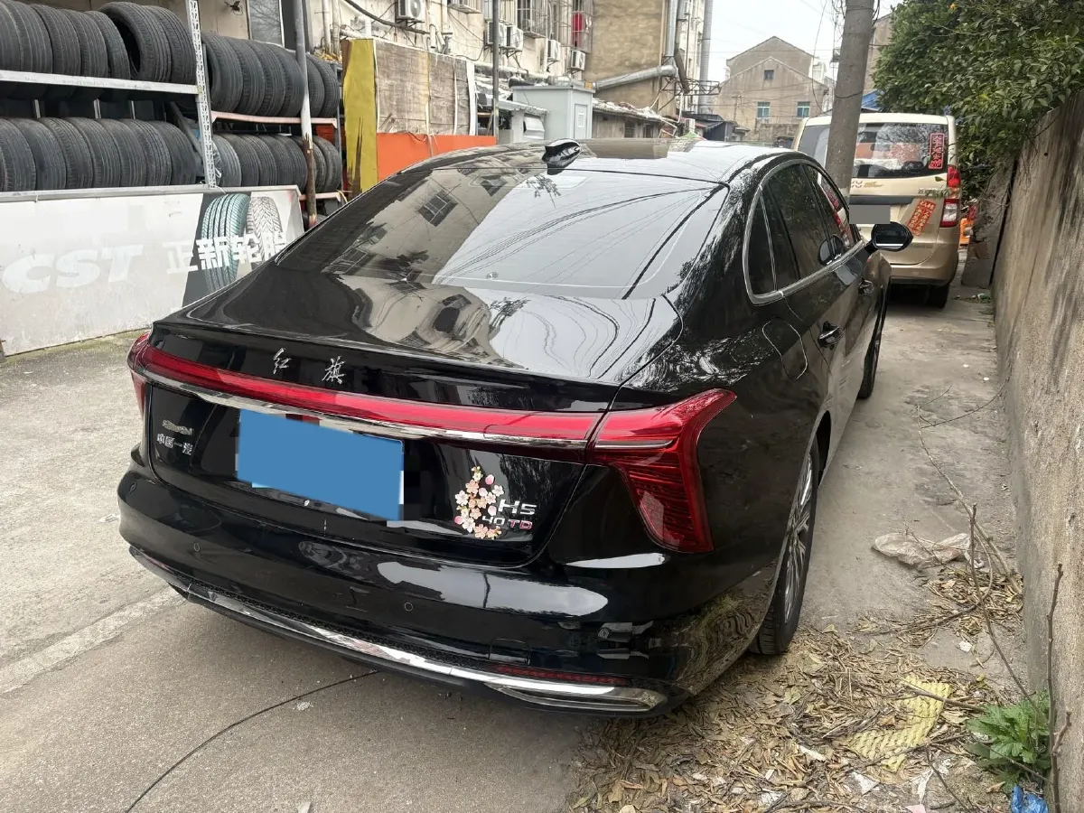 2023 HongQi H5 2.0T 224HP L4 8AT,autocango,china used car exporter,china ev exporter,chinese used car exporter,chinese used ev exporter