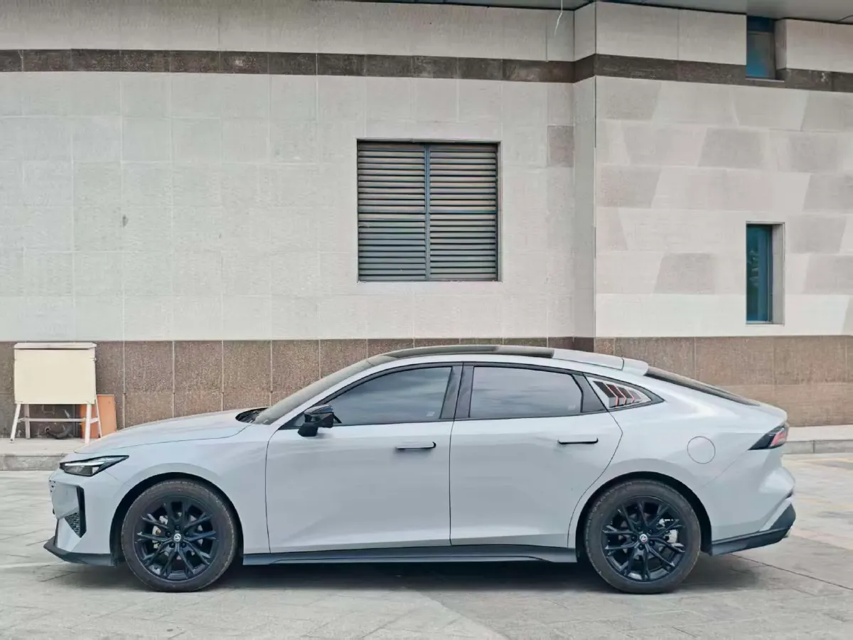 2025 ChangAn UNI-V 1.5T 192HP L4 7DCT,autocango,china used car exporter,china ev exporter,chinese used car exporter,chinese used ev exporter