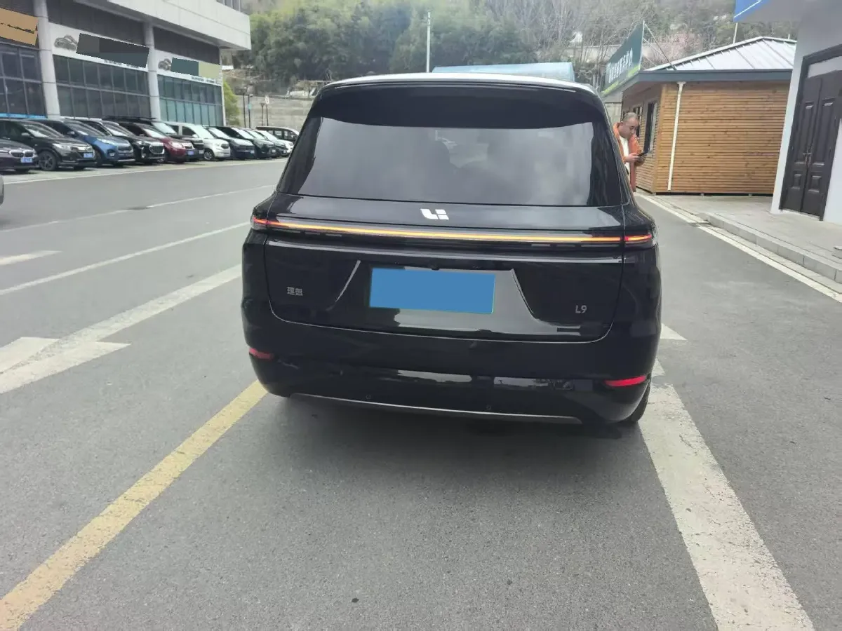 2023 Li L9 Range Extended 154HP REEV 42.6KWH,autocango,china used car exporter,china ev exporter,chinese used car exporter,chinese used ev exporter