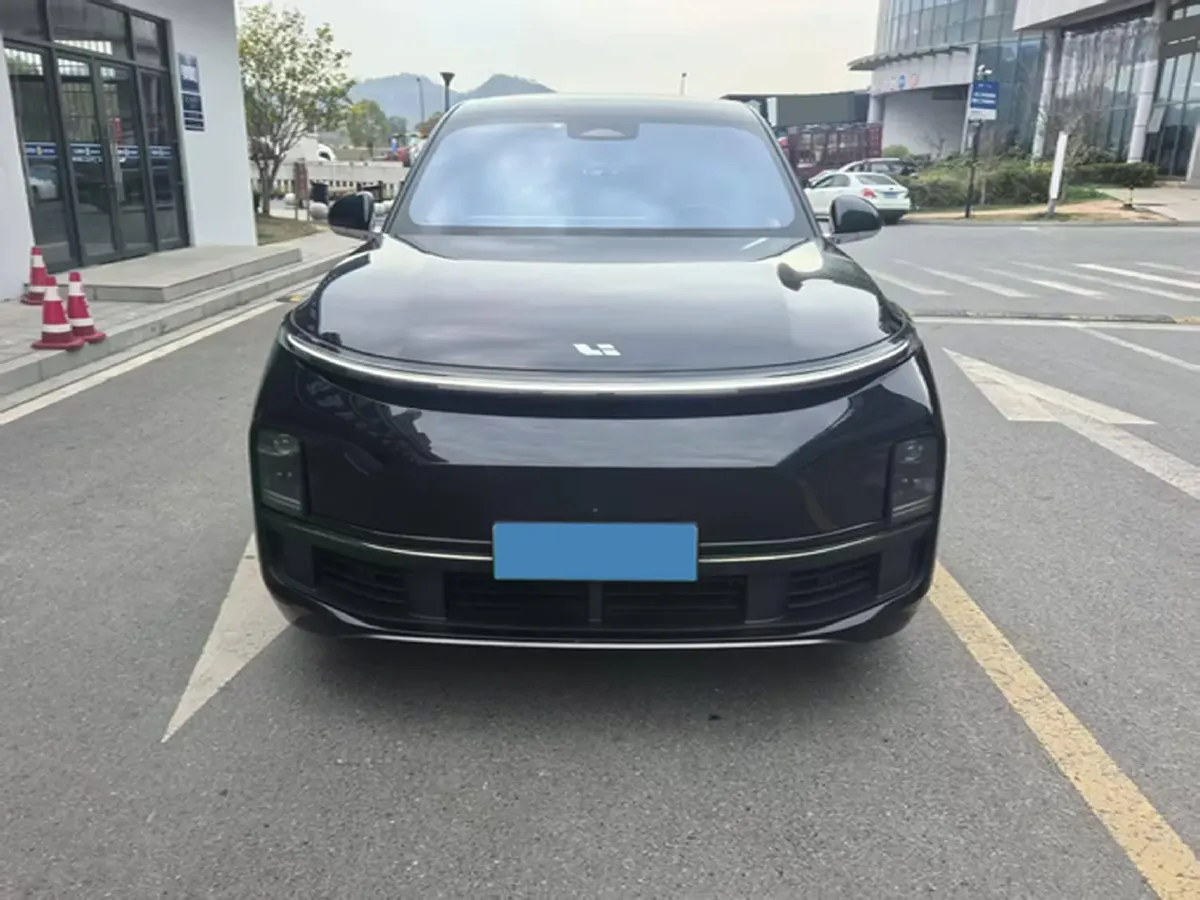 2023 Li L9 Range Extended 154HP REEV 42.6KWH,autocango,china used car exporter,china ev exporter,chinese used car exporter,chinese used ev exporter