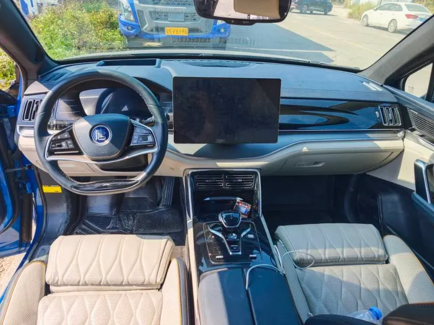 2022 Jeep Grand Commander 2.0T 265HP L4 9AT,autocango,china used car exporter,china ev exporter,chinese used car exporter,chinese used ev exporter