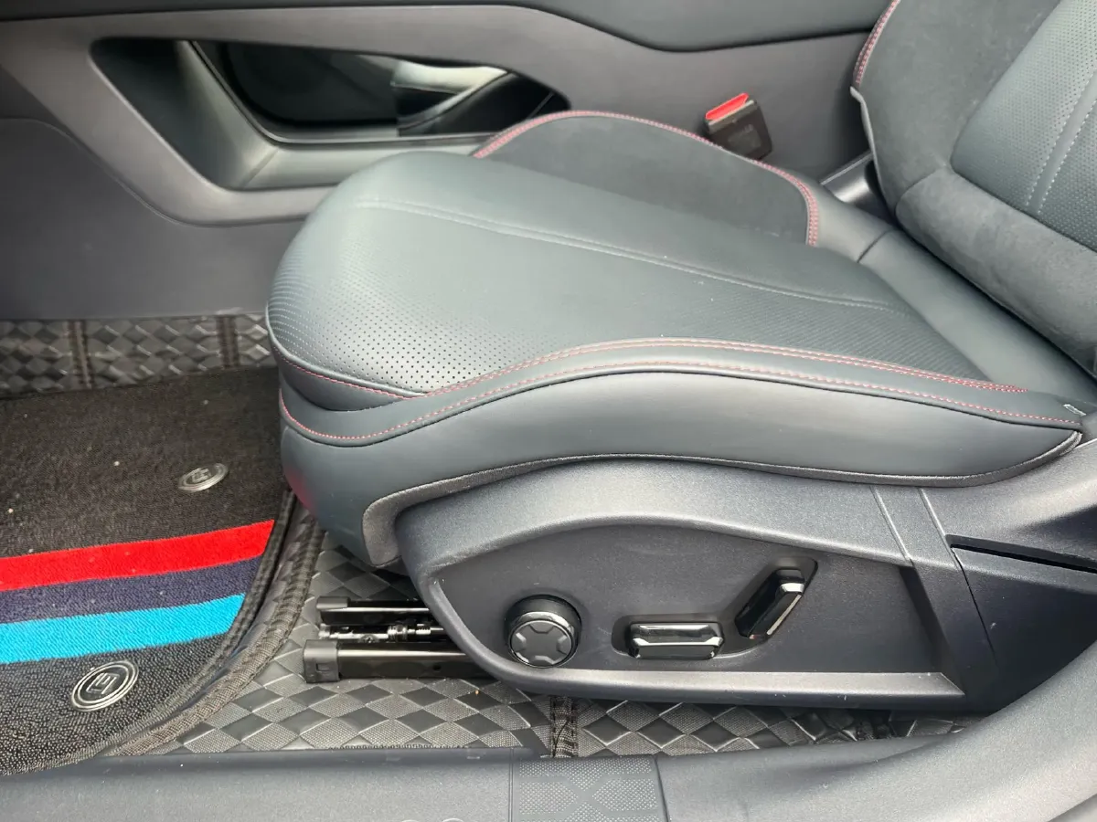 2026 LYNK&CO 07 EM-P 1.5T 163HP L4 3DHT PHEV,autocango,china used car exporter,china ev exporter,chinese used car exporter,chinese used ev exporter