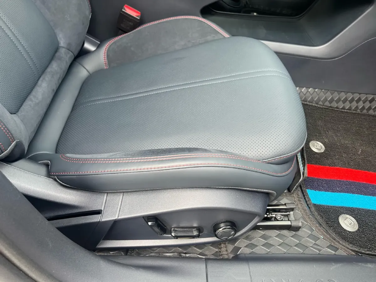 2026 LYNK&CO 07 EM-P 1.5T 163HP L4 3DHT PHEV,autocango,china used car exporter,china ev exporter,chinese used car exporter,chinese used ev exporter