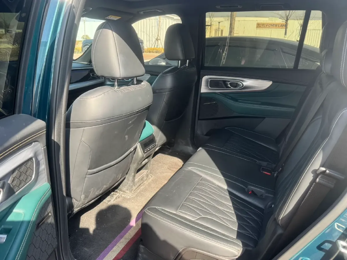 2022 GAC Trumpchi GS8 2.0T 252HP L4 8AT,autocango,china used car exporter,china ev exporter,chinese used car exporter,chinese used ev exporter