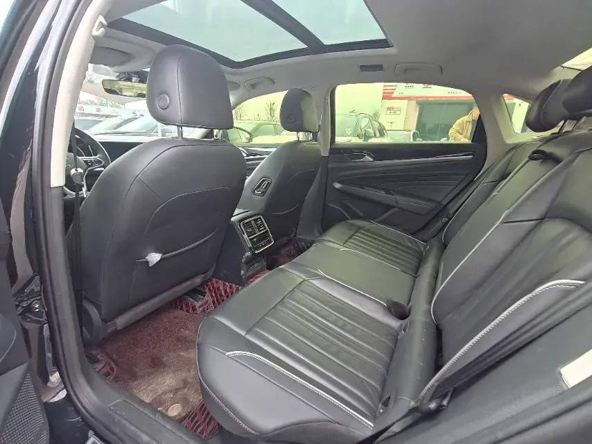 2023 Volkswagen Passat 2.0T 186HP L4 7DCT,autocango,china used car exporter,china ev exporter,chinese used car exporter,chinese used ev exporter