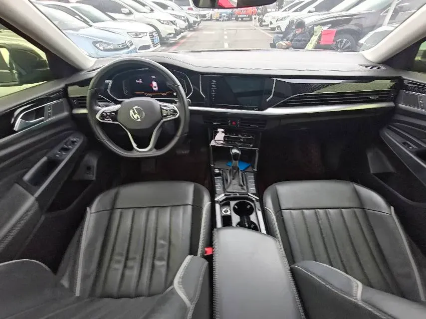 2023 Volkswagen Passat 2.0T 186HP L4 7DCT,autocango,china used car exporter,china ev exporter,chinese used car exporter,chinese used ev exporter