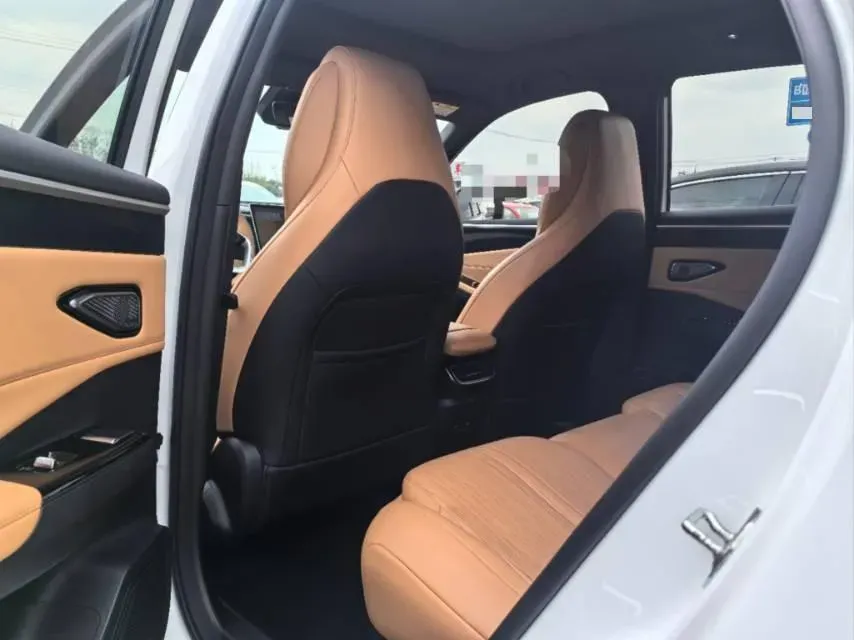 2023 Geely Galaxy L7 1.5T 163HP L4 3DHT PHEV 18.7KWH,autocango,china used car exporter,china ev exporter,chinese used car exporter,chinese used ev exporter
