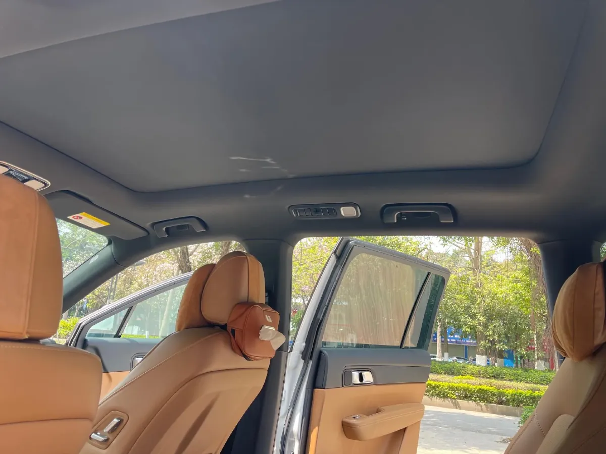 2021 Li ONE Range Extended 131HP REEV 40.5KWH,autocango,china used car exporter,china ev exporter,chinese used car exporter,chinese used ev exporter