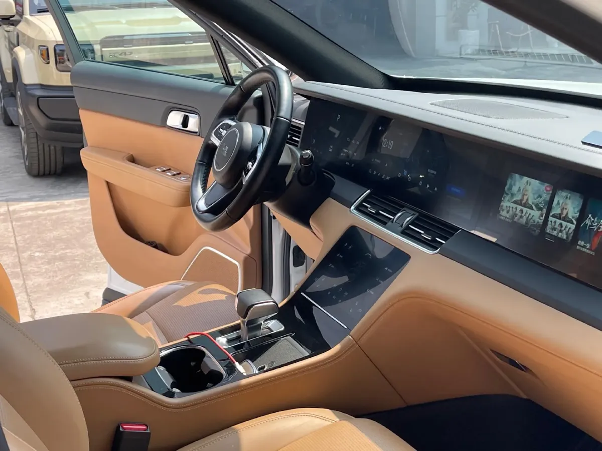 2021 Li ONE Range Extended 131HP REEV 40.5KWH,autocango,china used car exporter,china ev exporter,chinese used car exporter,chinese used ev exporter