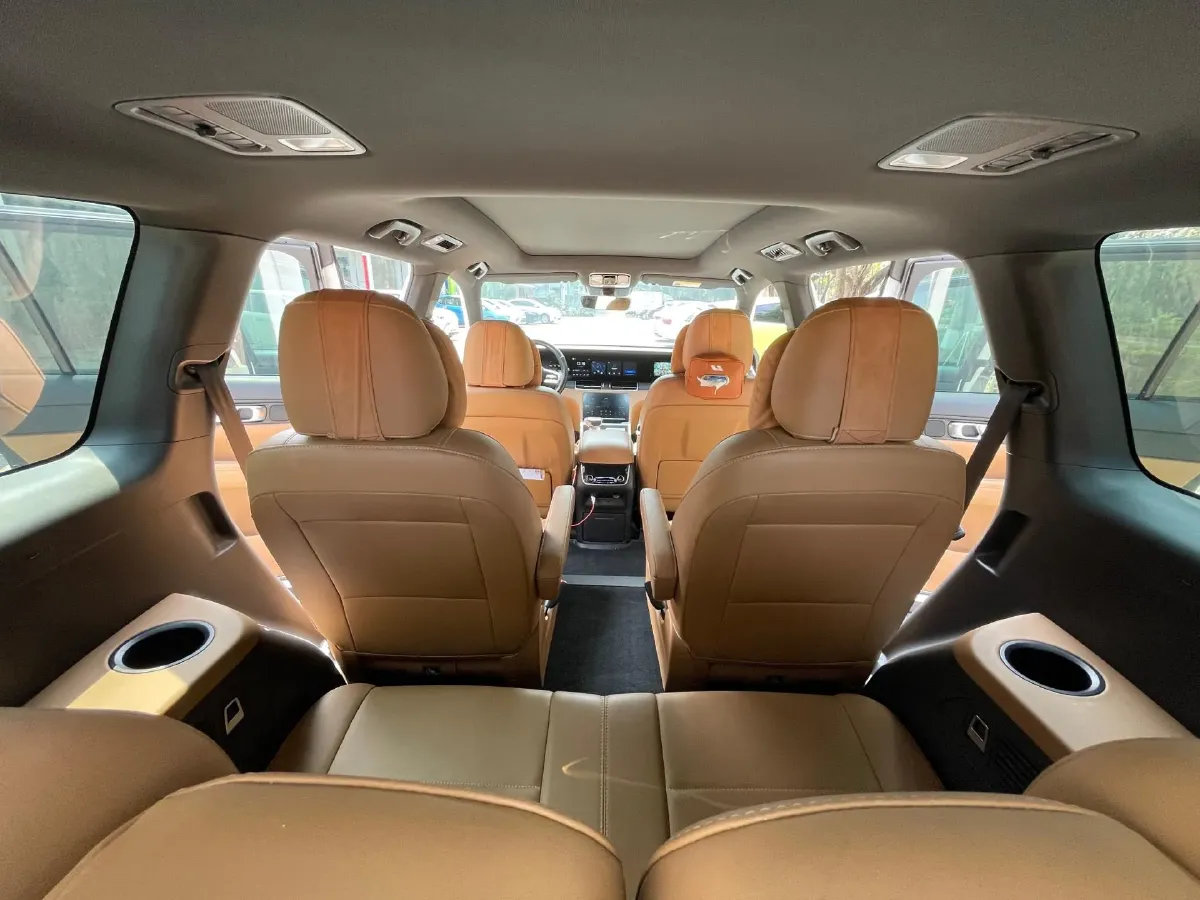 2021 Li ONE Range Extended 131HP REEV 40.5KWH,autocango,china used car exporter,china ev exporter,chinese used car exporter,chinese used ev exporter