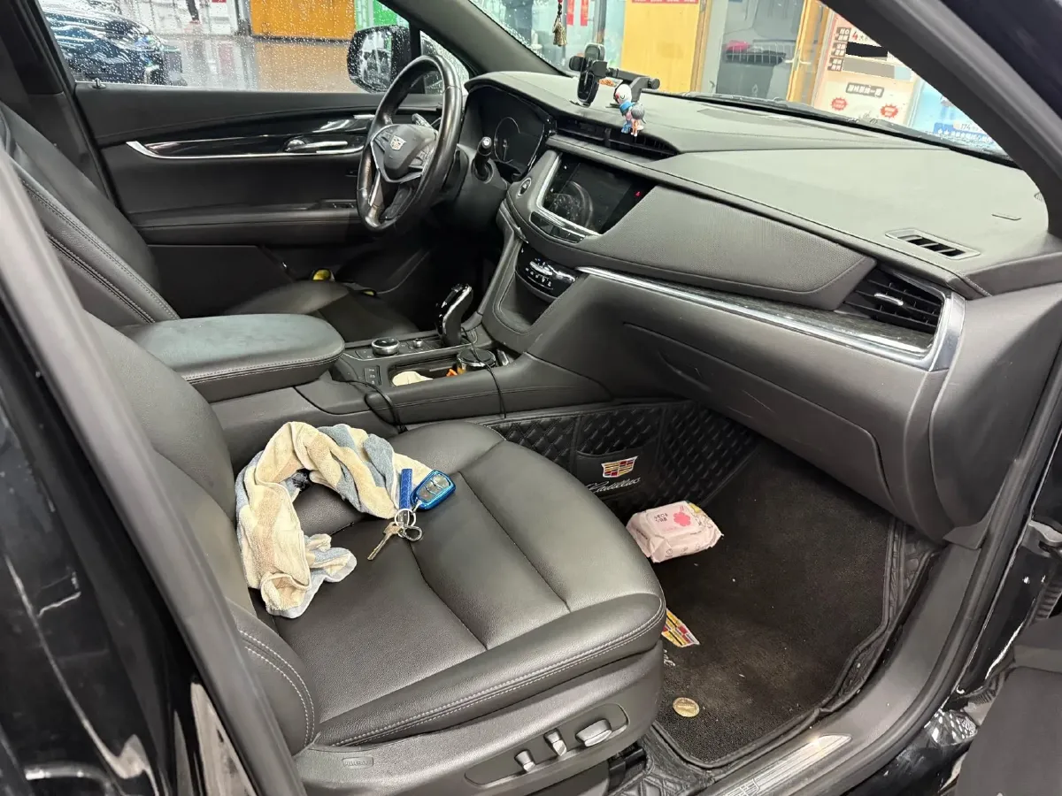 2022 Cadillac XT5 2.0T 237HP L4 9AT,autocango,china used car exporter,china ev exporter,chinese used car exporter,chinese used ev exporter