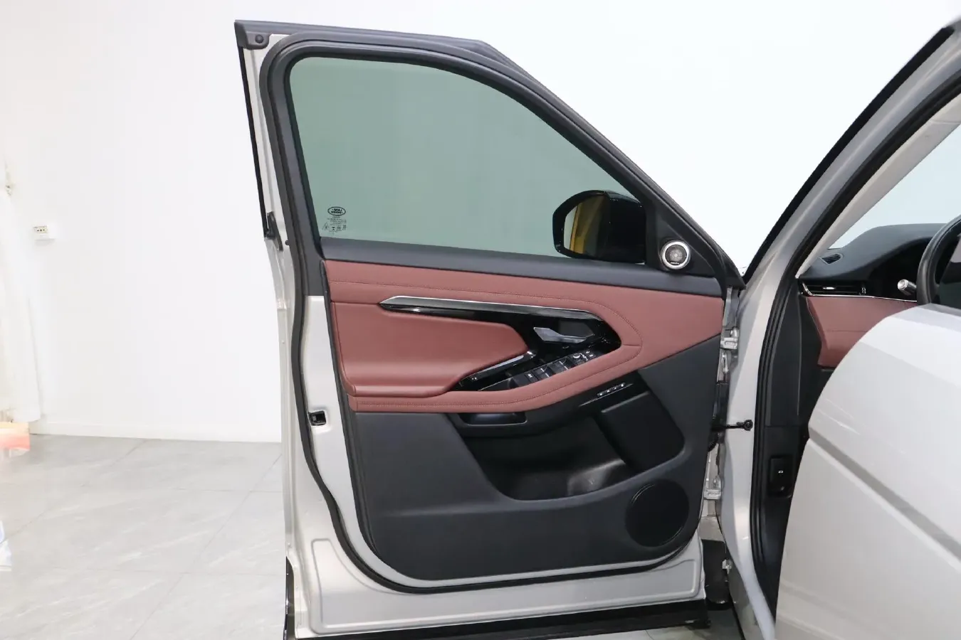 2023 Land Rover Range Rover Evoque 2.0T 249HP L4 9AT,autocango,china used car exporter,china ev exporter,chinese used car exporter,chinese used ev exporter