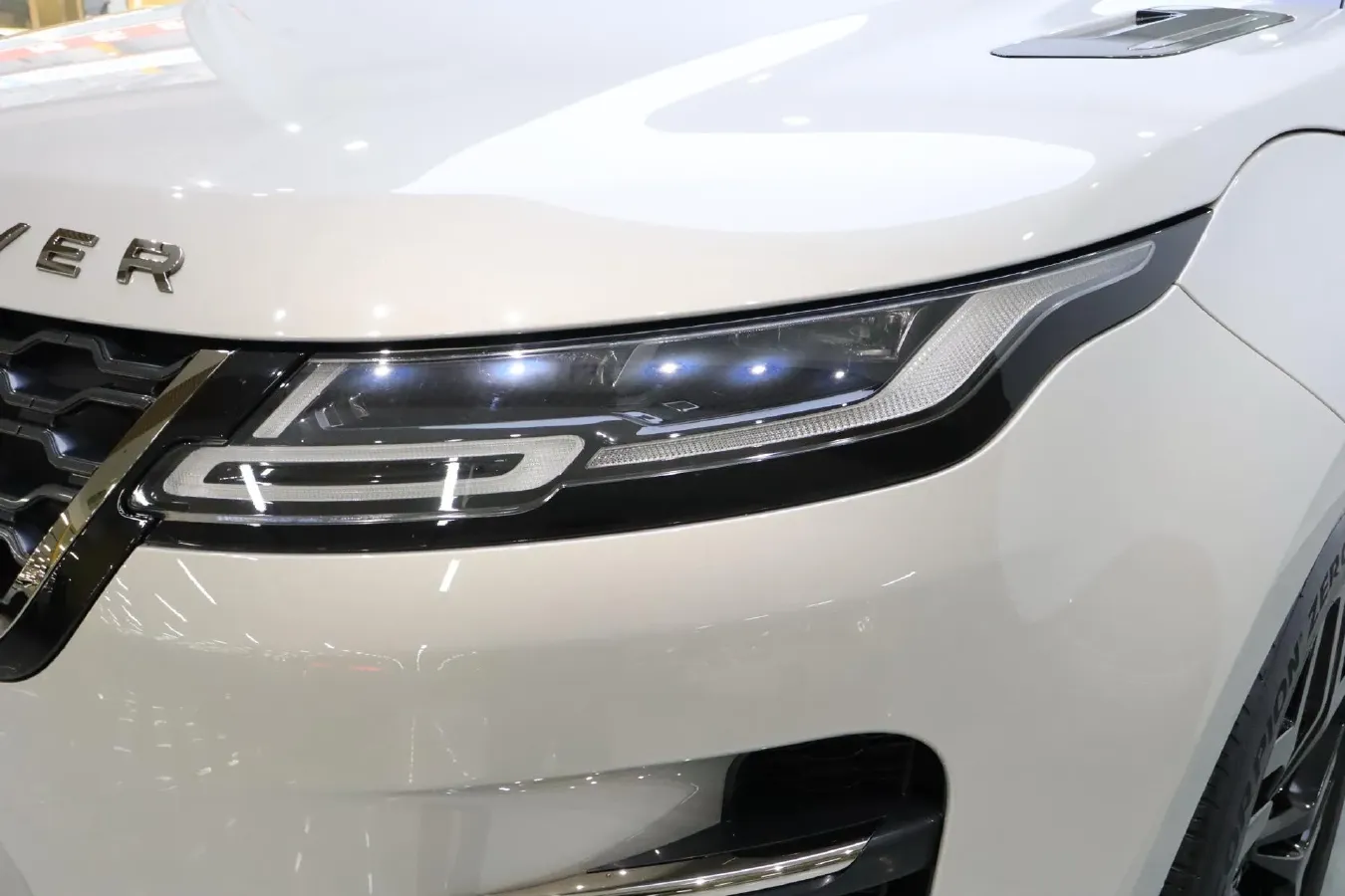 2023 Land Rover Range Rover Evoque 2.0T 249HP L4 9AT,autocango,china used car exporter,china ev exporter,chinese used car exporter,chinese used ev exporter