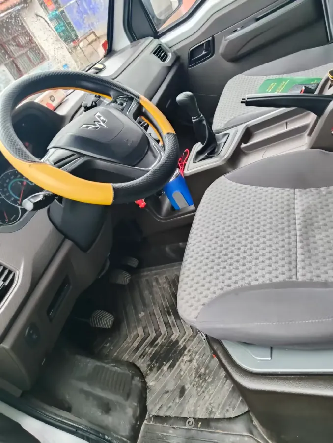 2023 WuLing RongGuang New Truck 2.0L 136HP L4 5MT,autocango,china used car exporter,china ev exporter,chinese used car exporter,chinese used ev exporter