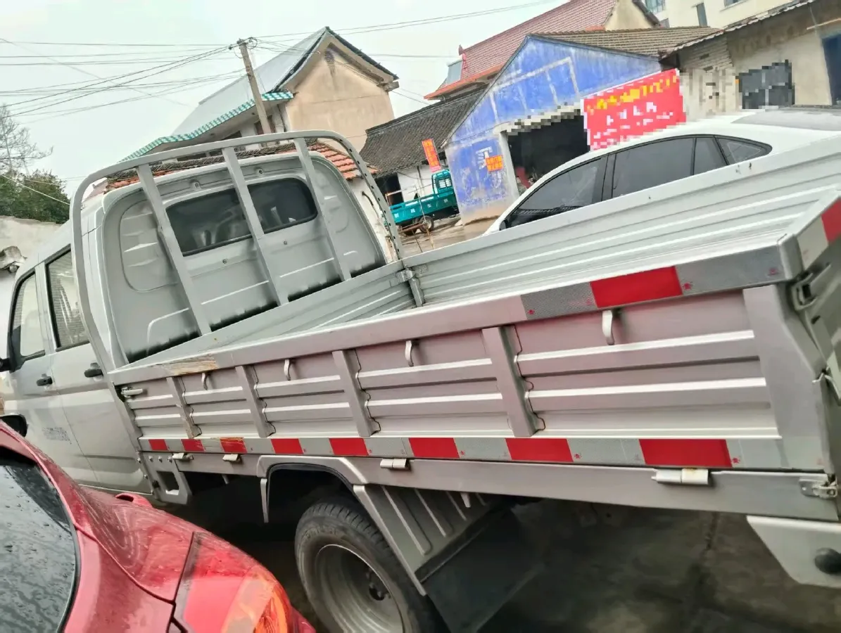 2023 WuLing RongGuang New Truck 2.0L 136HP L4 5MT,autocango,china used car exporter,china ev exporter,chinese used car exporter,chinese used ev exporter