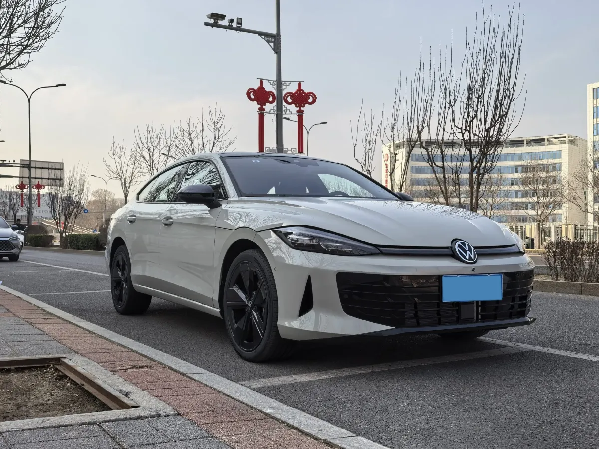 2026 Volkswagen Lamando 2.0T 220HP L4 7DCT,autocango,china used car exporter,china ev exporter,chinese used car exporter,chinese used ev exporter