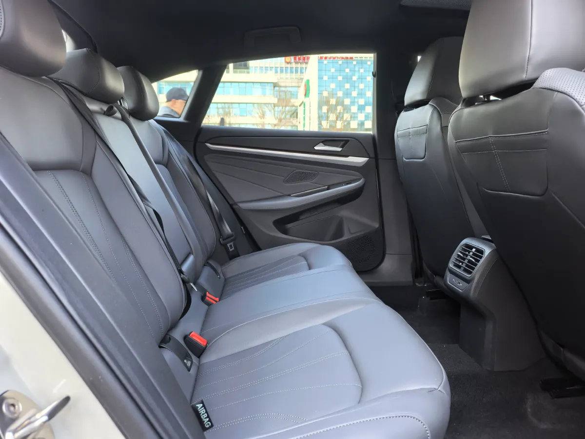 2026 Volkswagen Lamando 2.0T 220HP L4 7DCT,autocango,china used car exporter,china ev exporter,chinese used car exporter,chinese used ev exporter