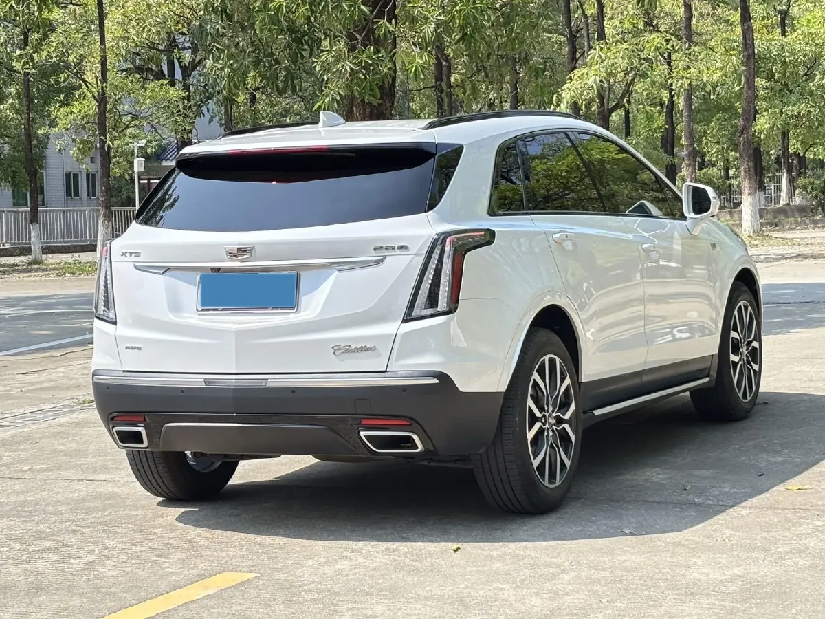 2022 Cadillac XT5 2.0T 237HP L4 9AT,autocango,china used car exporter,china ev exporter,chinese used car exporter,chinese used ev exporter