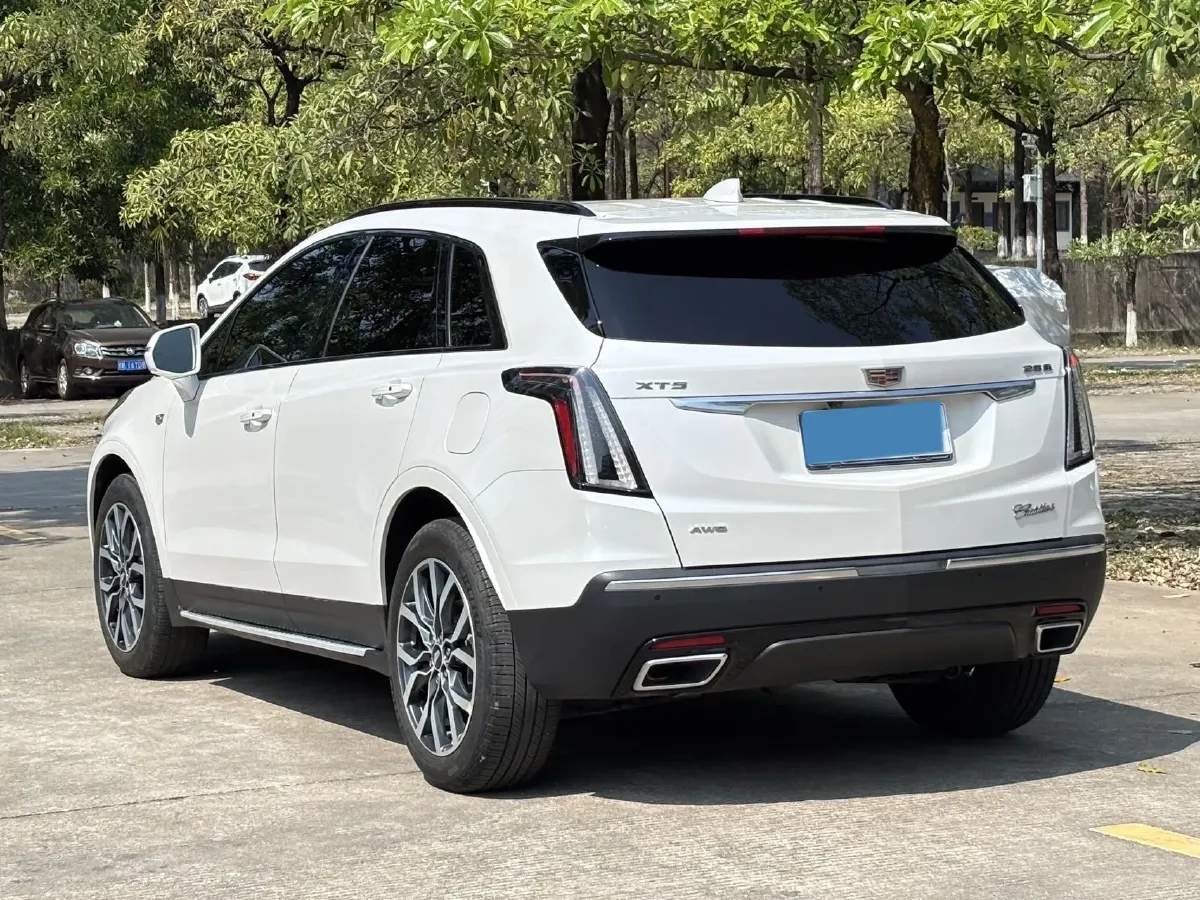 2022 Cadillac XT5 2.0T 237HP L4 9AT,autocango,china used car exporter,china ev exporter,chinese used car exporter,chinese used ev exporter