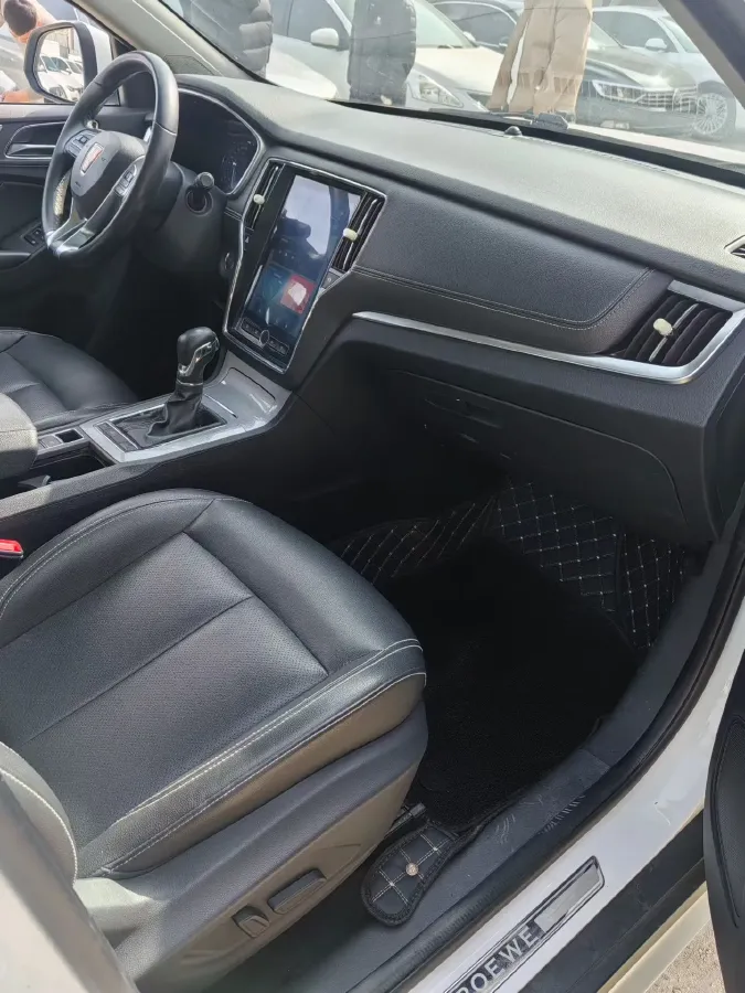 2016 Roewe RX5 2.0T 220HP L4 6DCT,autocango,china used car exporter,china ev exporter,chinese used car exporter,chinese used ev exporter