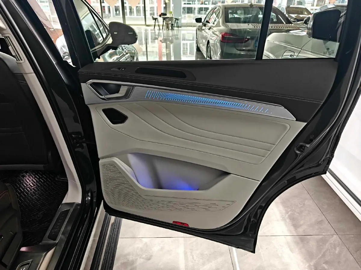 2021 Volkswagen Talagon 2.0T 220HP L4 7DCT,autocango,china used car exporter,china ev exporter,chinese used car exporter,chinese used ev exporter