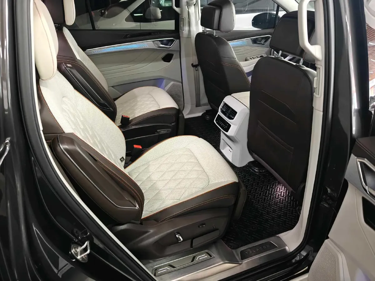 2021 Volkswagen Talagon 2.0T 220HP L4 7DCT,autocango,china used car exporter,china ev exporter,chinese used car exporter,chinese used ev exporter