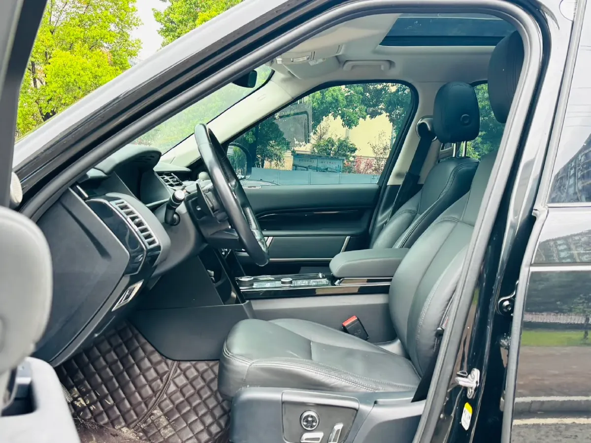 2017 Land Rover Discovery Sport 2.0T 241HP L4 9AT,autocango,china used car exporter,china ev exporter,chinese used car exporter,chinese used ev exporter