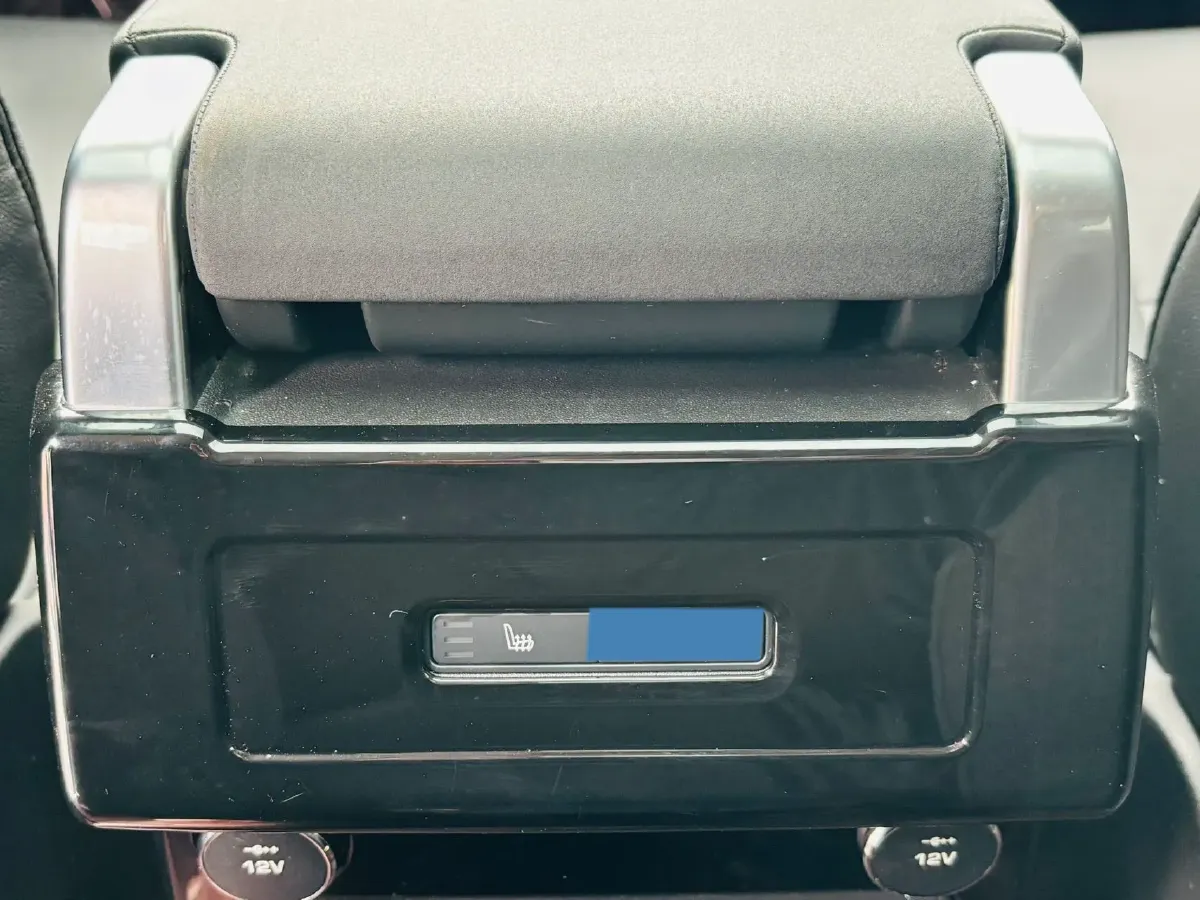 2017 Land Rover Discovery Sport 2.0T 241HP L4 9AT,autocango,china used car exporter,china ev exporter,chinese used car exporter,chinese used ev exporter