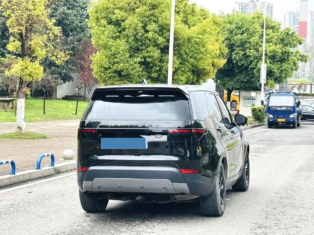 2017 Land Rover Discovery Sport 2.0T 241HP L4 9AT,autocango,china used car exporter,china ev exporter,chinese used car exporter,chinese used ev exporter