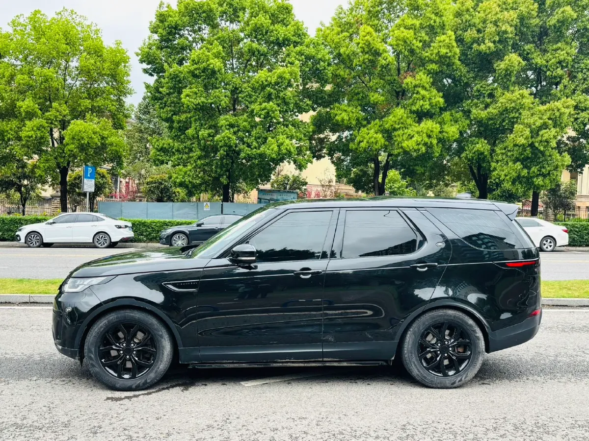 2017 Land Rover Discovery Sport 2.0T 241HP L4 9AT,autocango,china used car exporter,china ev exporter,chinese used car exporter,chinese used ev exporter