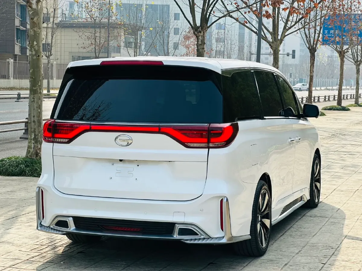 2021 GAC Trumpchi M8 2.0T 252HP L4 8AT,autocango,china used car exporter,china ev exporter,chinese used car exporter,chinese used ev exporter