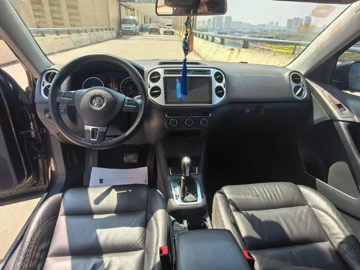 2015 Volkswagen Tiguan 1.8T 160HP L4 6AT,autocango,china used car exporter,china ev exporter,chinese used car exporter,chinese used ev exporter