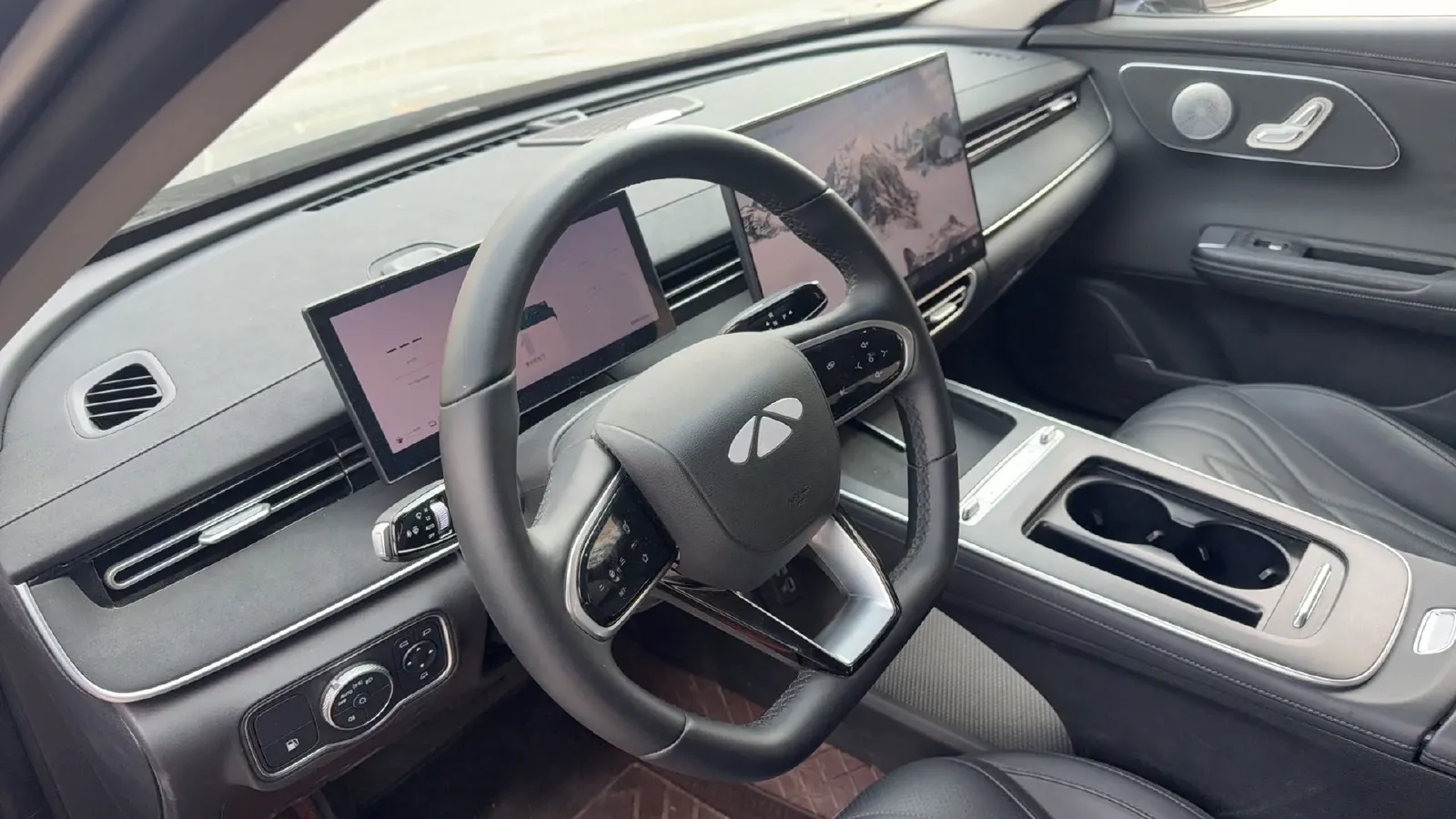 2025 Fulwin FulwinA8L 1.5T 156HP L4 1DHT PHEV 18.67KWH,autocango,china used car exporter,china ev exporter,chinese used car exporter,chinese used ev exporter