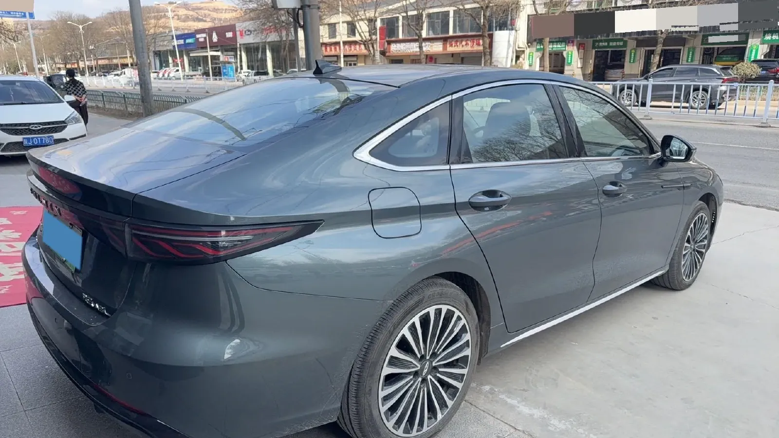 2025 Fulwin FulwinA8L 1.5T 156HP L4 1DHT PHEV 18.67KWH,autocango,china used car exporter,china ev exporter,chinese used car exporter,chinese used ev exporter