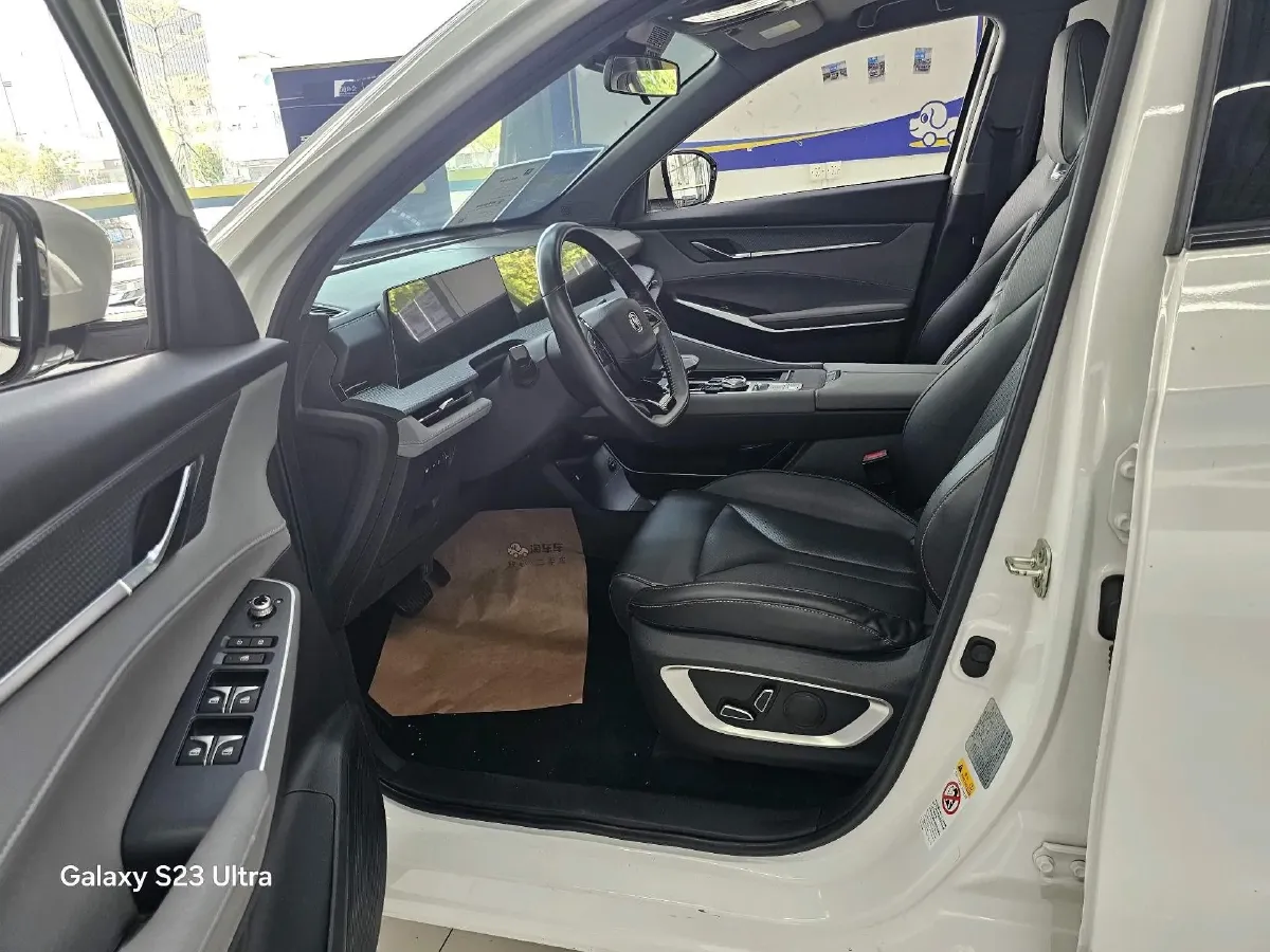 2022 ChangAn CS75 Plus 1.5T 178HP L4 6AT,autocango,china used car exporter,china ev exporter,chinese used car exporter,chinese used ev exporter