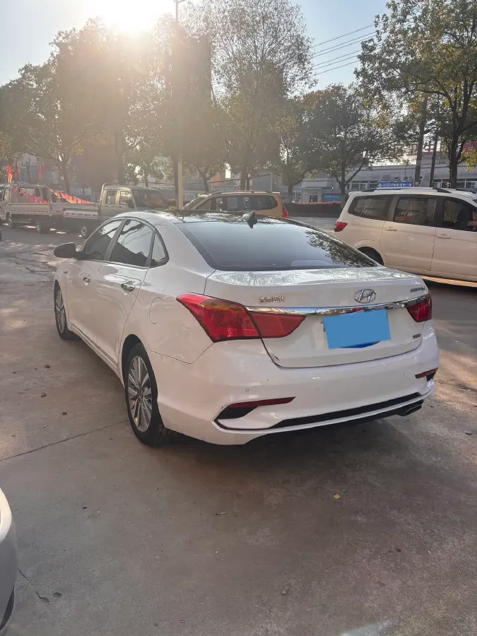 2017 Hyundai Mistra 1.6T 175HP L4 7DCT,autocango,china used car exporter,china ev exporter,chinese used car exporter,chinese used ev exporter