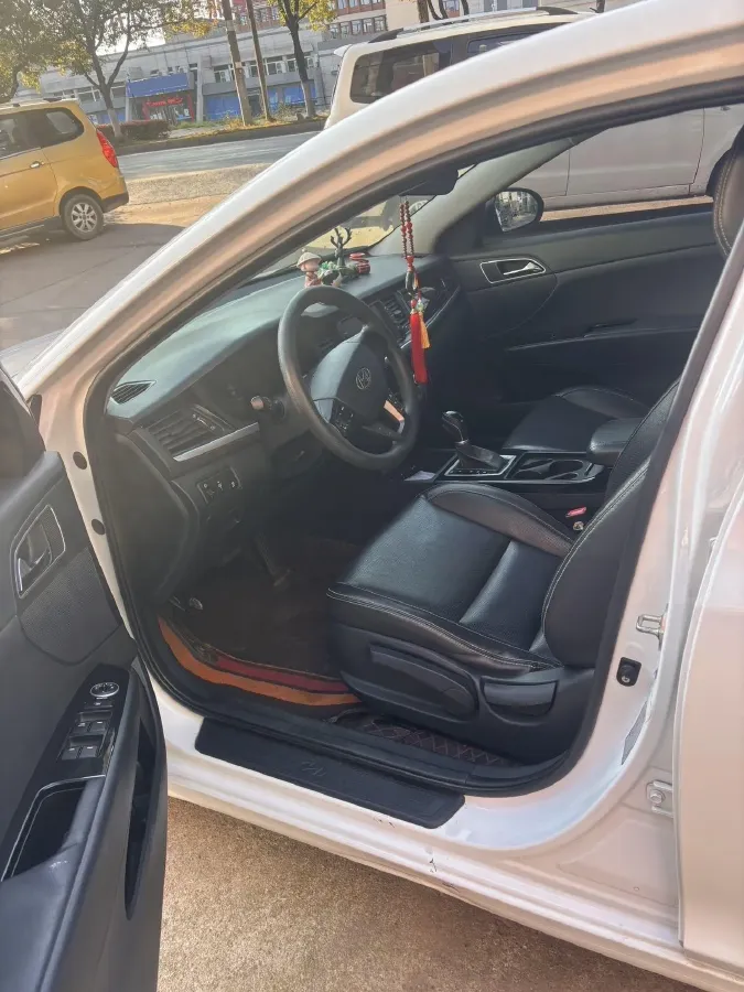 2017 Hyundai Mistra 1.6T 175HP L4 7DCT,autocango,china used car exporter,china ev exporter,chinese used car exporter,chinese used ev exporter