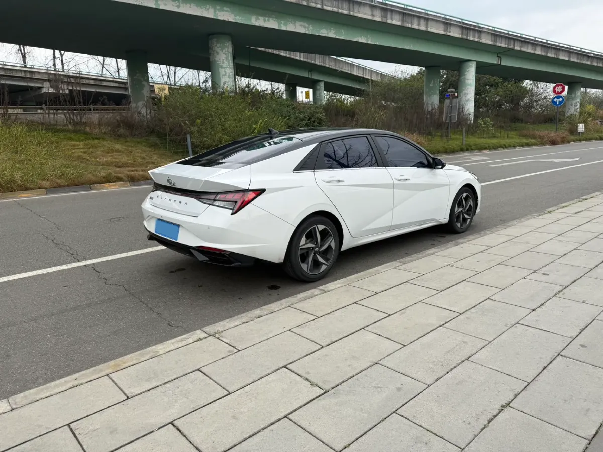 2021 Hyundai Elantra 1.5L 115HP L4 CVT,autocango,china used car exporter,china ev exporter,chinese used car exporter,chinese used ev exporter