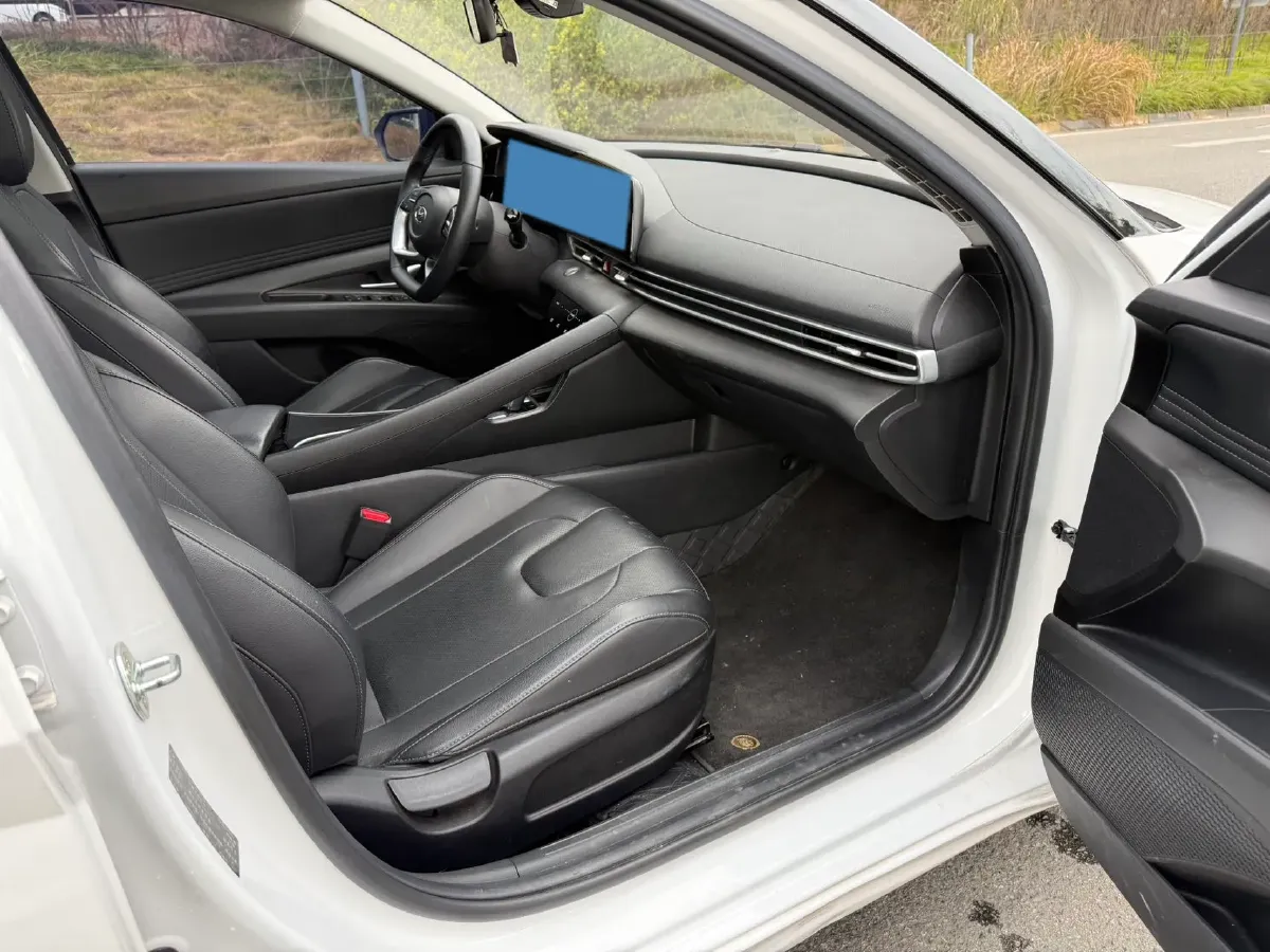 2021 Hyundai Elantra 1.5L 115HP L4 CVT,autocango,china used car exporter,china ev exporter,chinese used car exporter,chinese used ev exporter