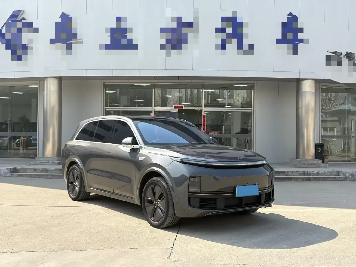 2024 Volvo S60 2.0T 197HP L4 7DCT,autocango,china used car exporter,china ev exporter,chinese used car exporter,chinese used ev exporter