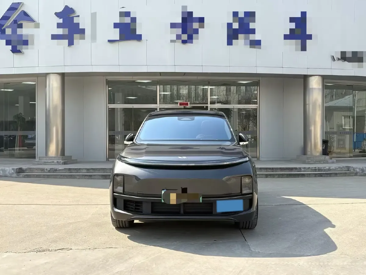 2024 Volvo S60 2.0T 197HP L4 7DCT,autocango,china used car exporter,china ev exporter,chinese used car exporter,chinese used ev exporter