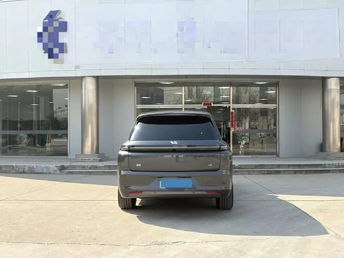 2024 Volvo S60 2.0T 197HP L4 7DCT,autocango,china used car exporter,china ev exporter,chinese used car exporter,chinese used ev exporter