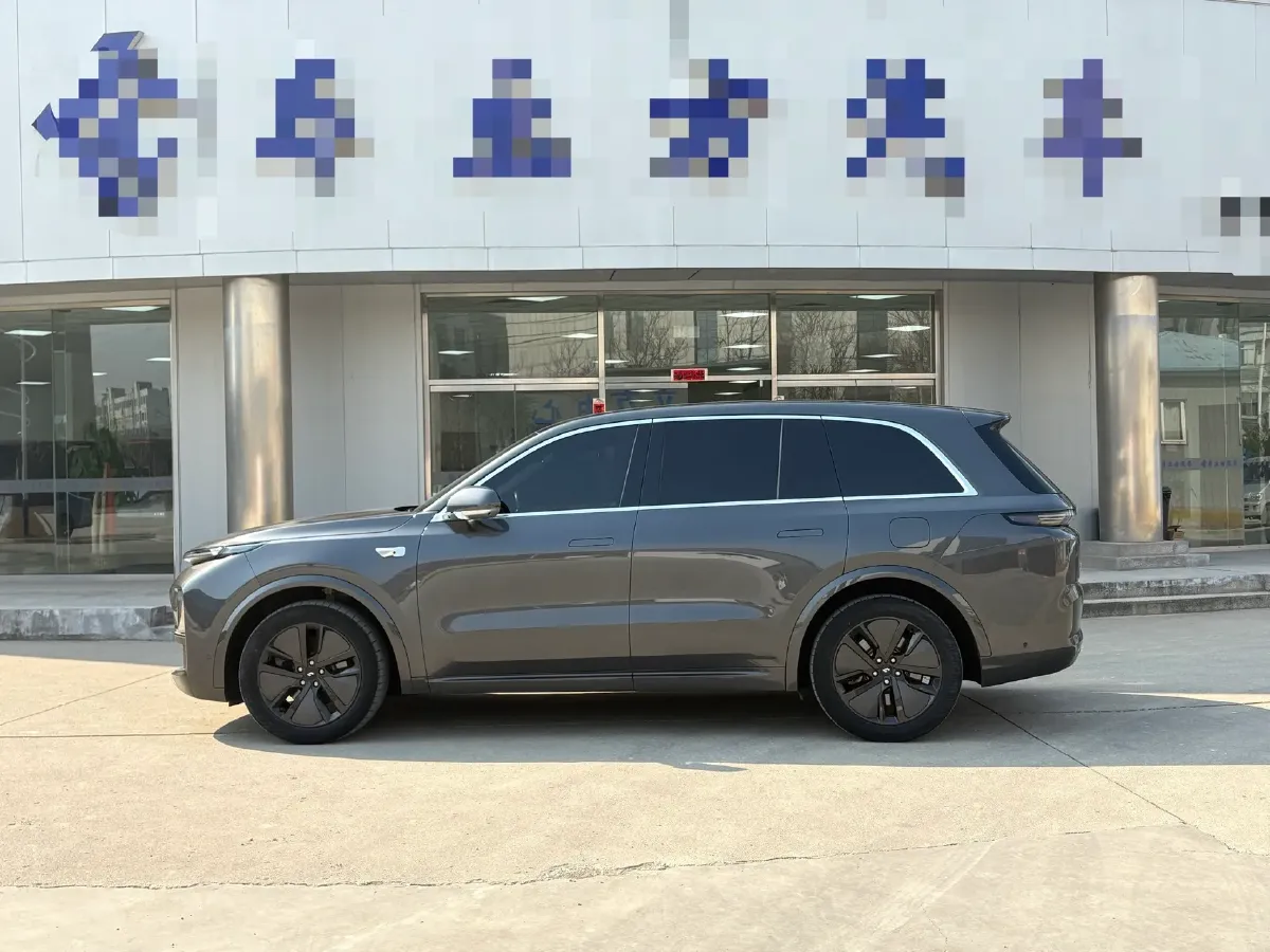 2024 Volvo S60 2.0T 197HP L4 7DCT,autocango,china used car exporter,china ev exporter,chinese used car exporter,chinese used ev exporter