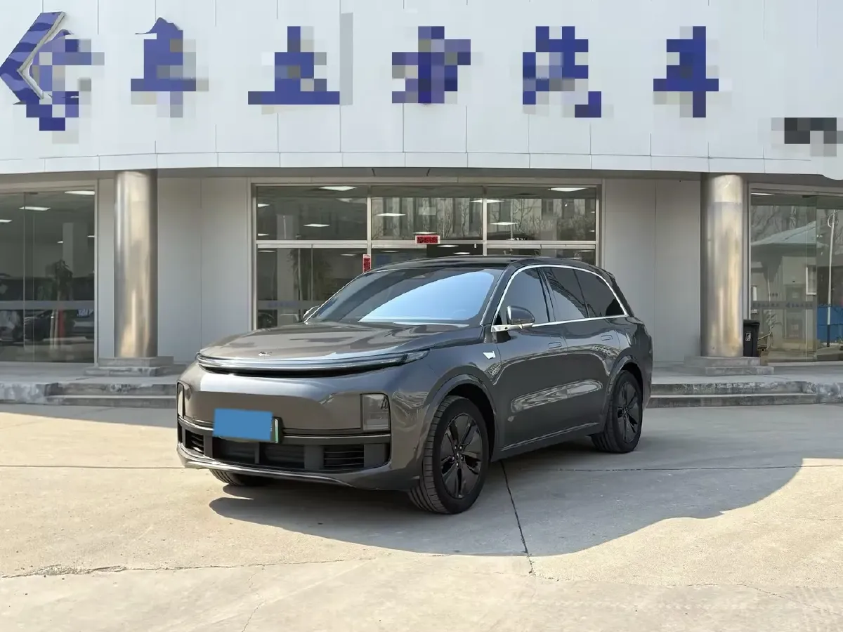 2024 Volvo S60 2.0T 197HP L4 7DCT,autocango,china used car exporter,china ev exporter,chinese used car exporter,chinese used ev exporter